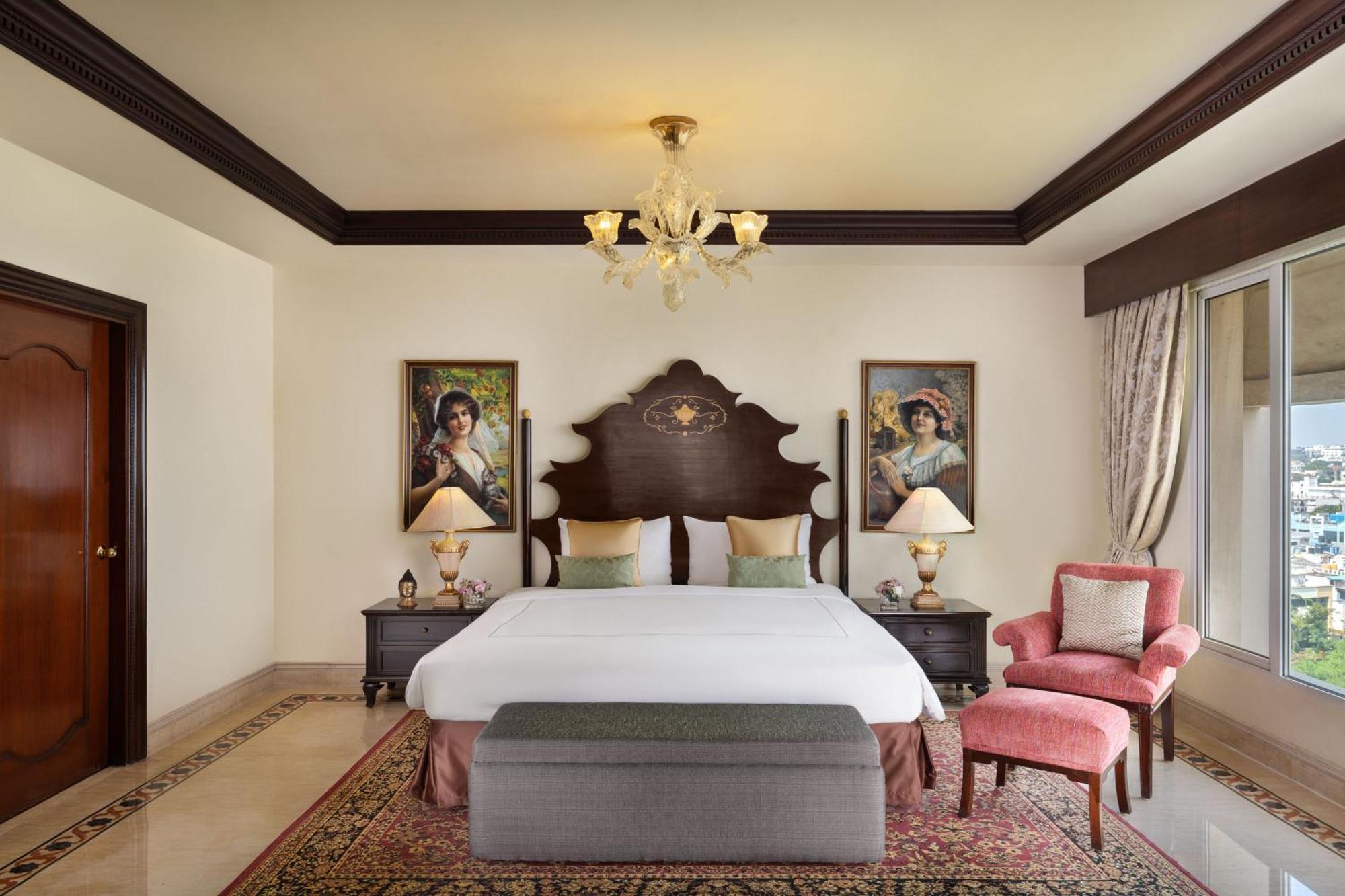 Hotel Taj Krishna Hajdarábád Exteriér fotografie A bedroom at the Taj Mahal Palace